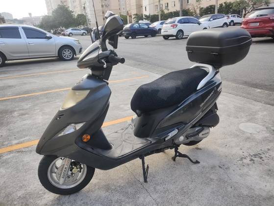 SUZUKI BURGMAN i SUZUKI BURGMAN i